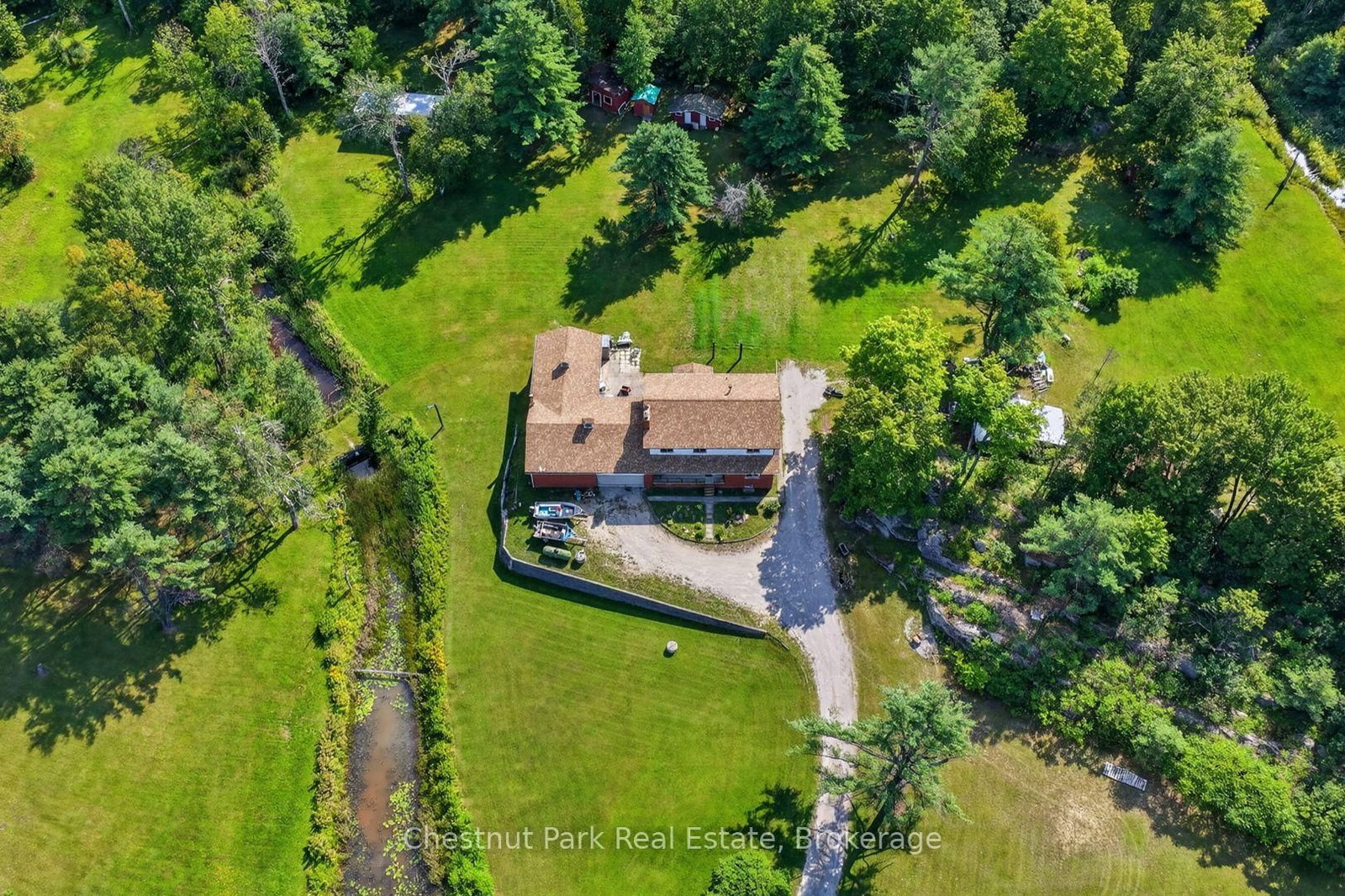1304 11 Highway N • Gravenhurst, ON photo 1