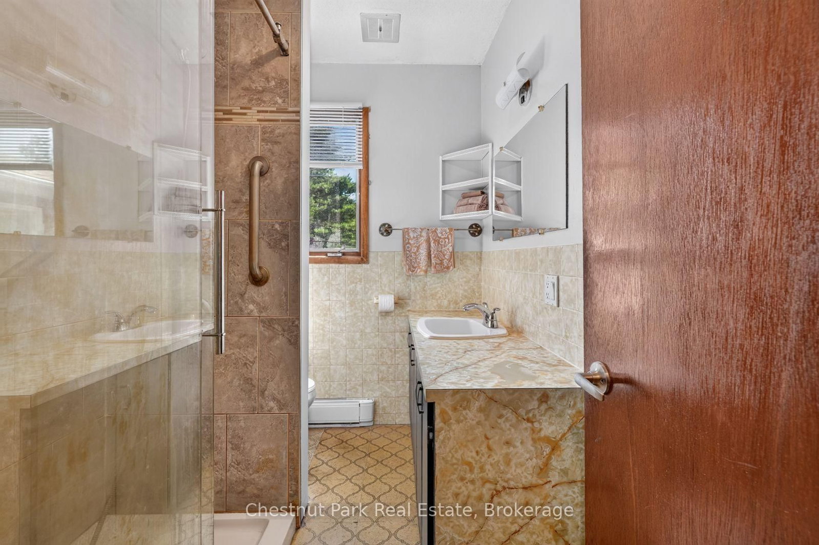1304 11 Highway N • Gravenhurst, ON photo 16