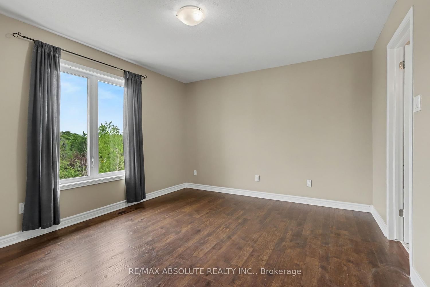 294 Cresthaven Drive • Ottawa, ON photo 11