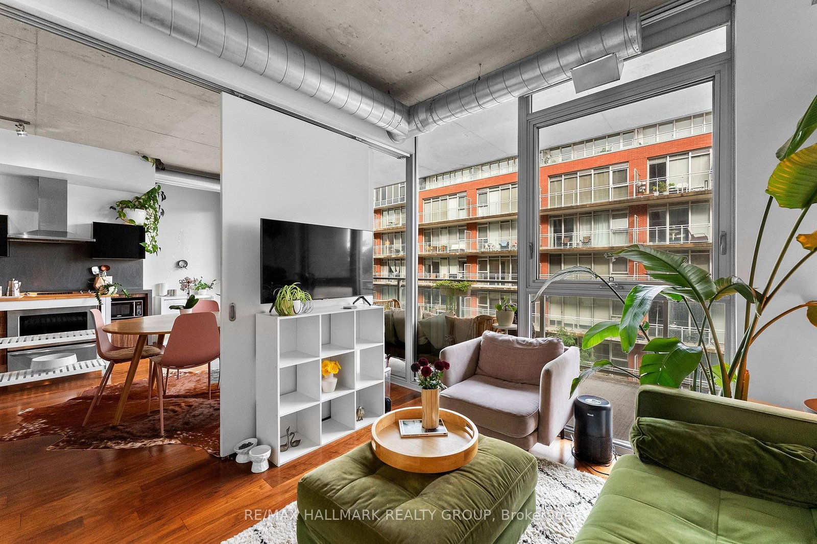 360 Mcleod Street • #515 • Ottawa, ON photo 6