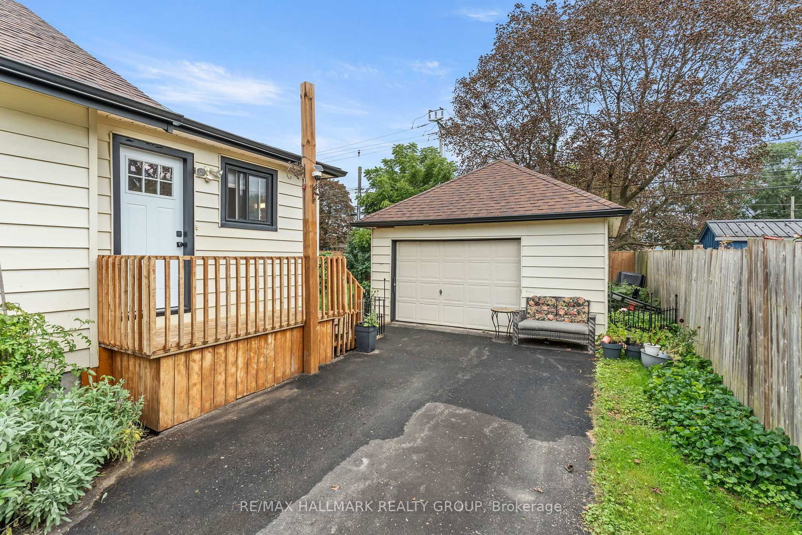21 Sevenoaks Avenue • Brockville, ON photo 6