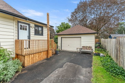 21 Sevenoaks Avenue • Brockville, ON photo 6