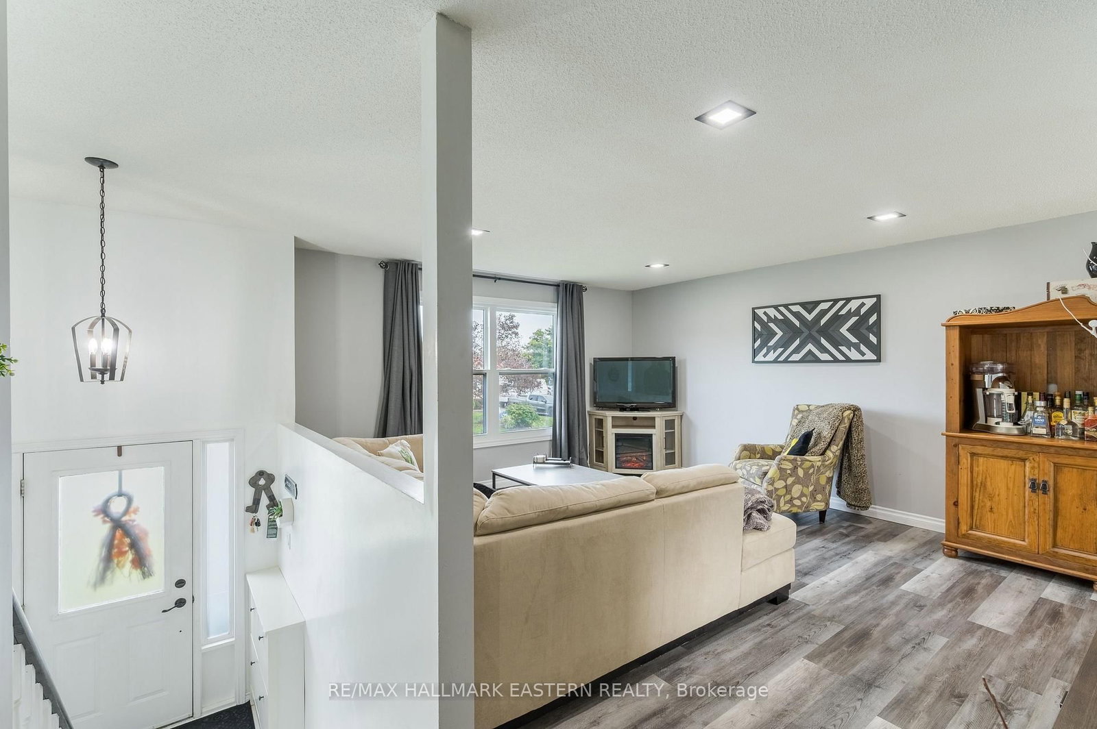 1663 Ramblewood Drive • Peterborough, ON photo 4