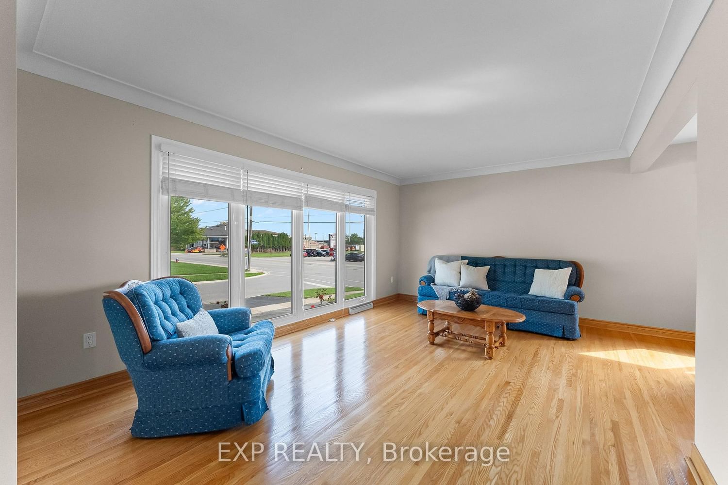 6246 Glengate Street • Niagara Falls, ON photo 5