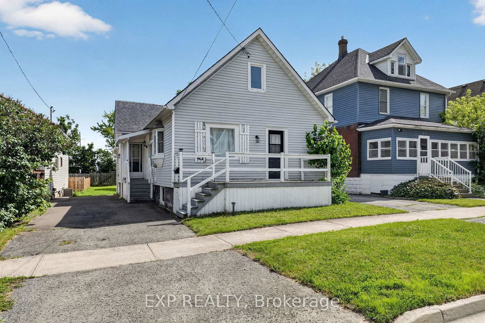 45 Phipps Street • Fort Erie, ON photo 2