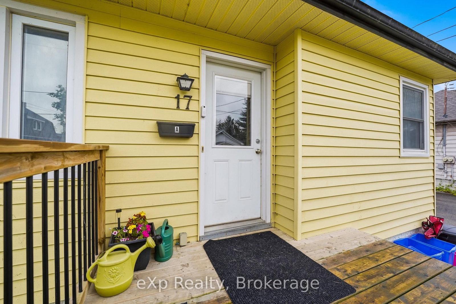 17 Burton Street • Belleville, ON photo 2