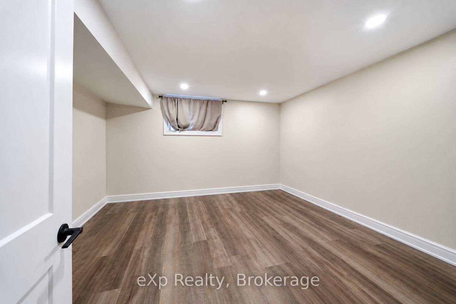17 Burton Street • Belleville, ON photo 24