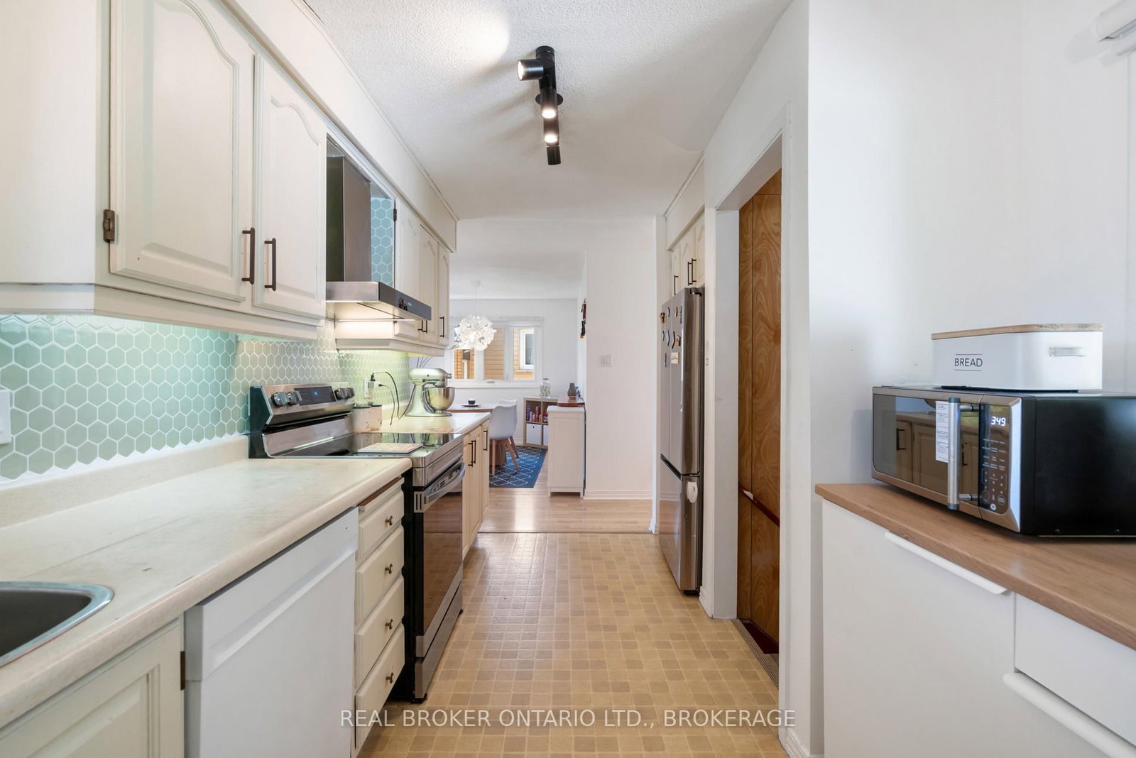 121 St. George Street W • North Glengarry, ON photo 12