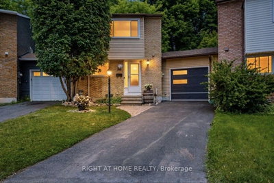 30 Berkshire Way • Barrhaven, ON photo 3