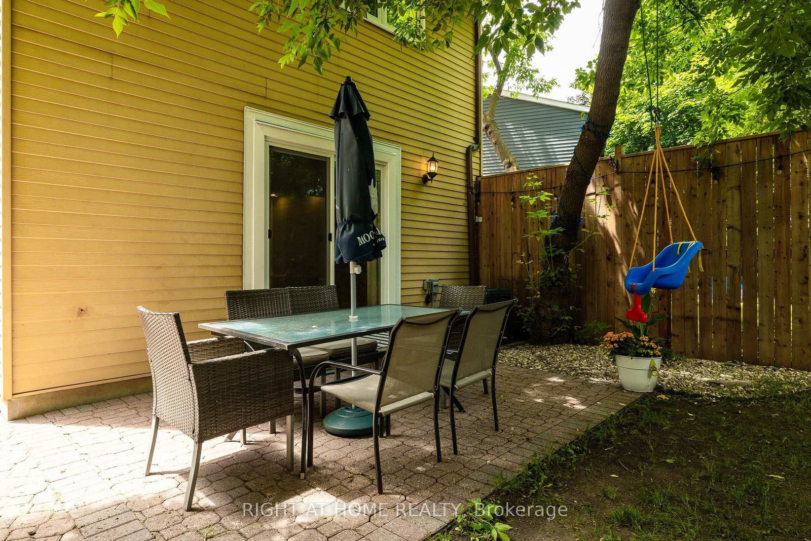 30 Berkshire Way • Barrhaven, ON photo 37