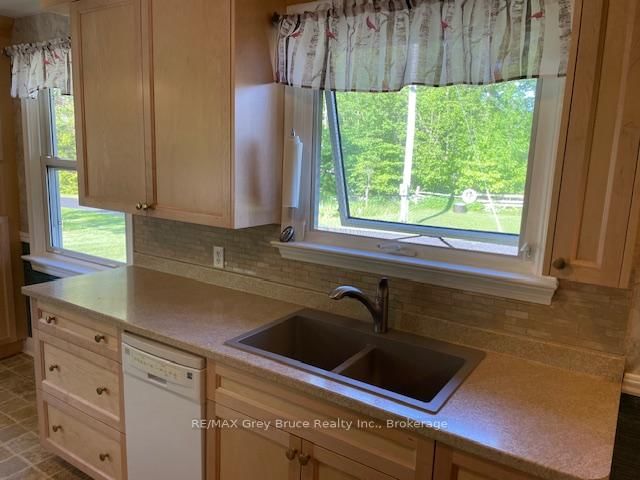 202306 6 Highway • Georgian Bluffs, ON photo 18