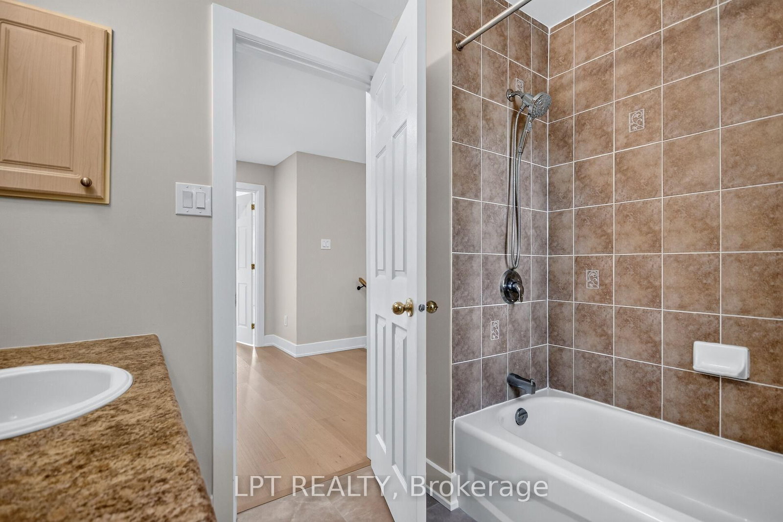 97 Black Bear Way • Stittsville, ON photo 17
