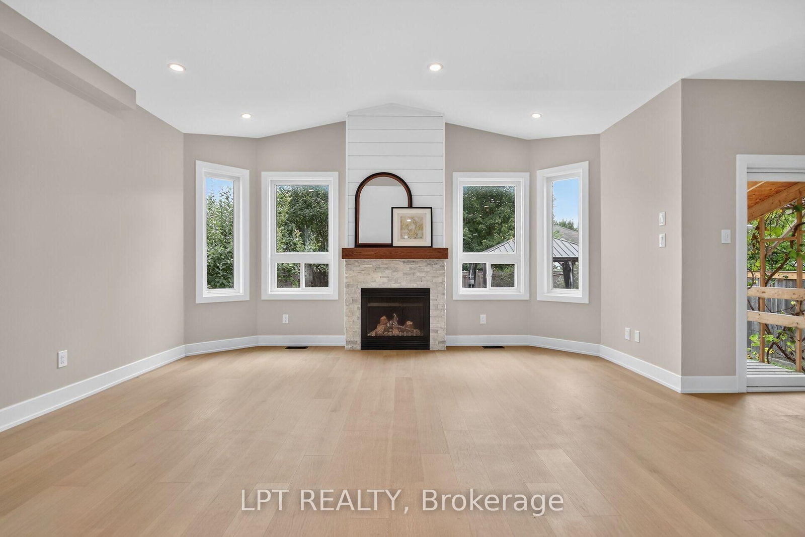 97 Black Bear Way • Stittsville, ON photo 18