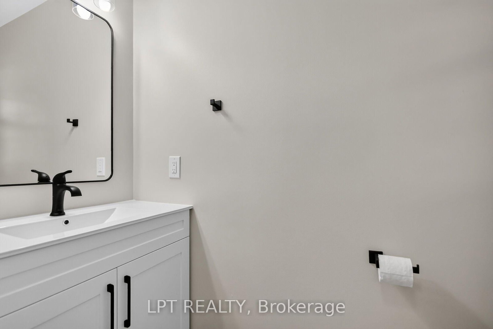 97 Black Bear Way • Stittsville, ON photo 5