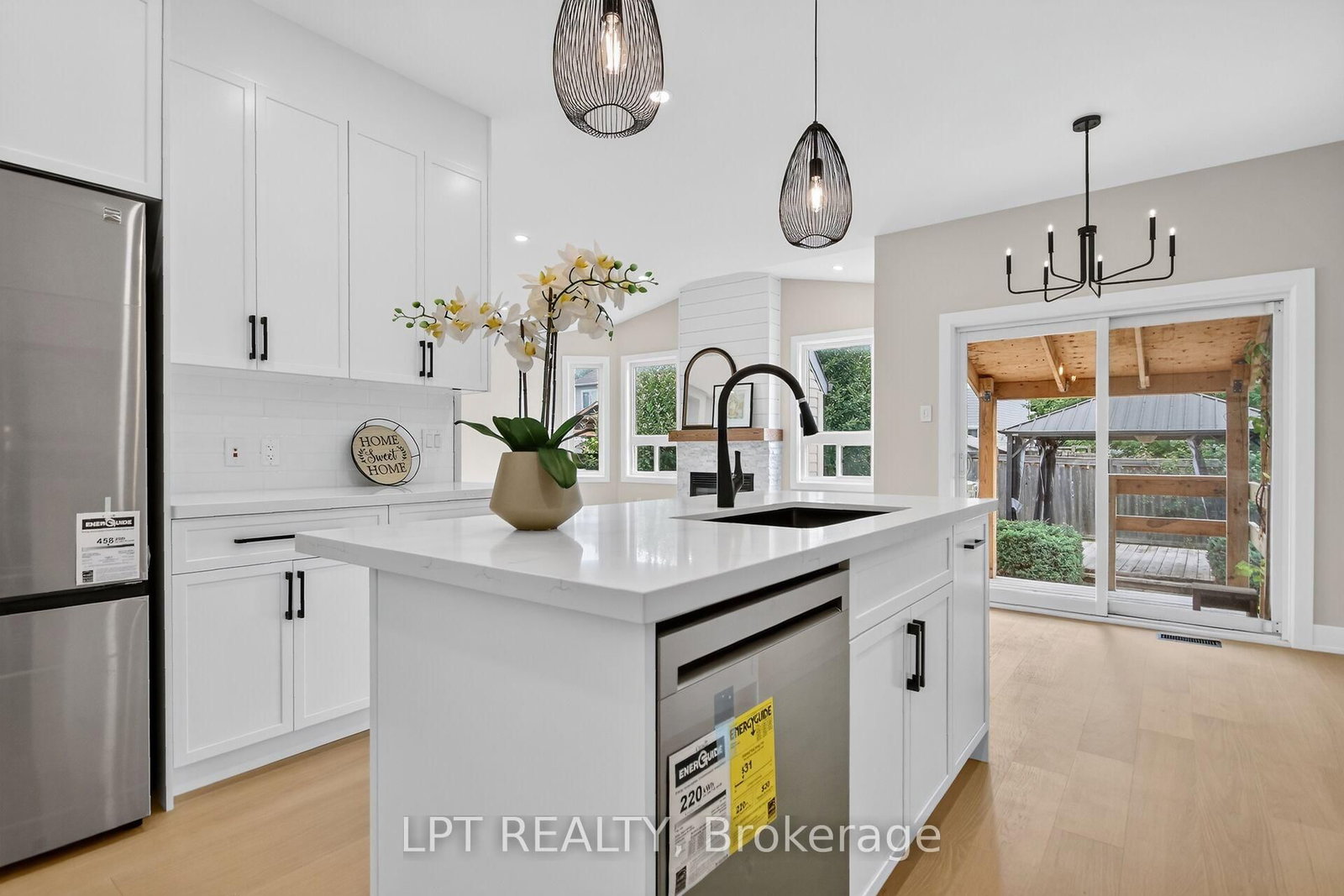 97 Black Bear Way • Stittsville, ON photo 9