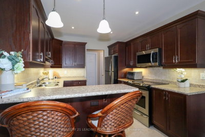 61 Village Crescent • #100 • Peterborough, ON photo 4