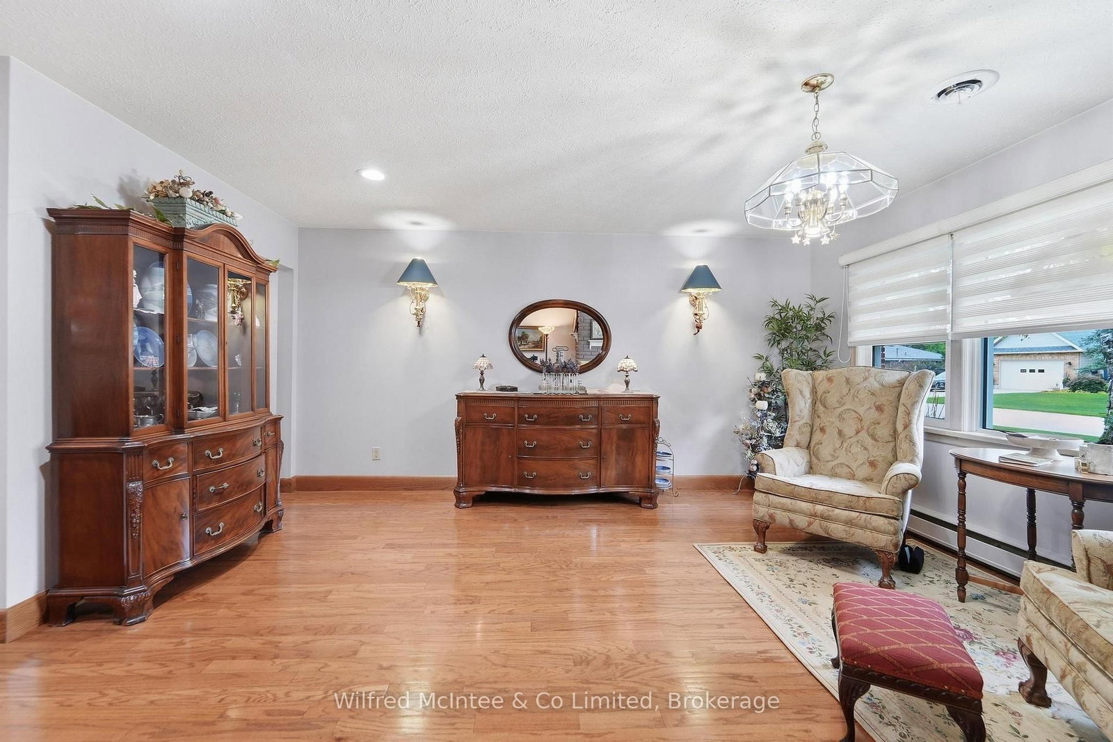 31 Johnstone Boulevard • Brockton, ON photo 15