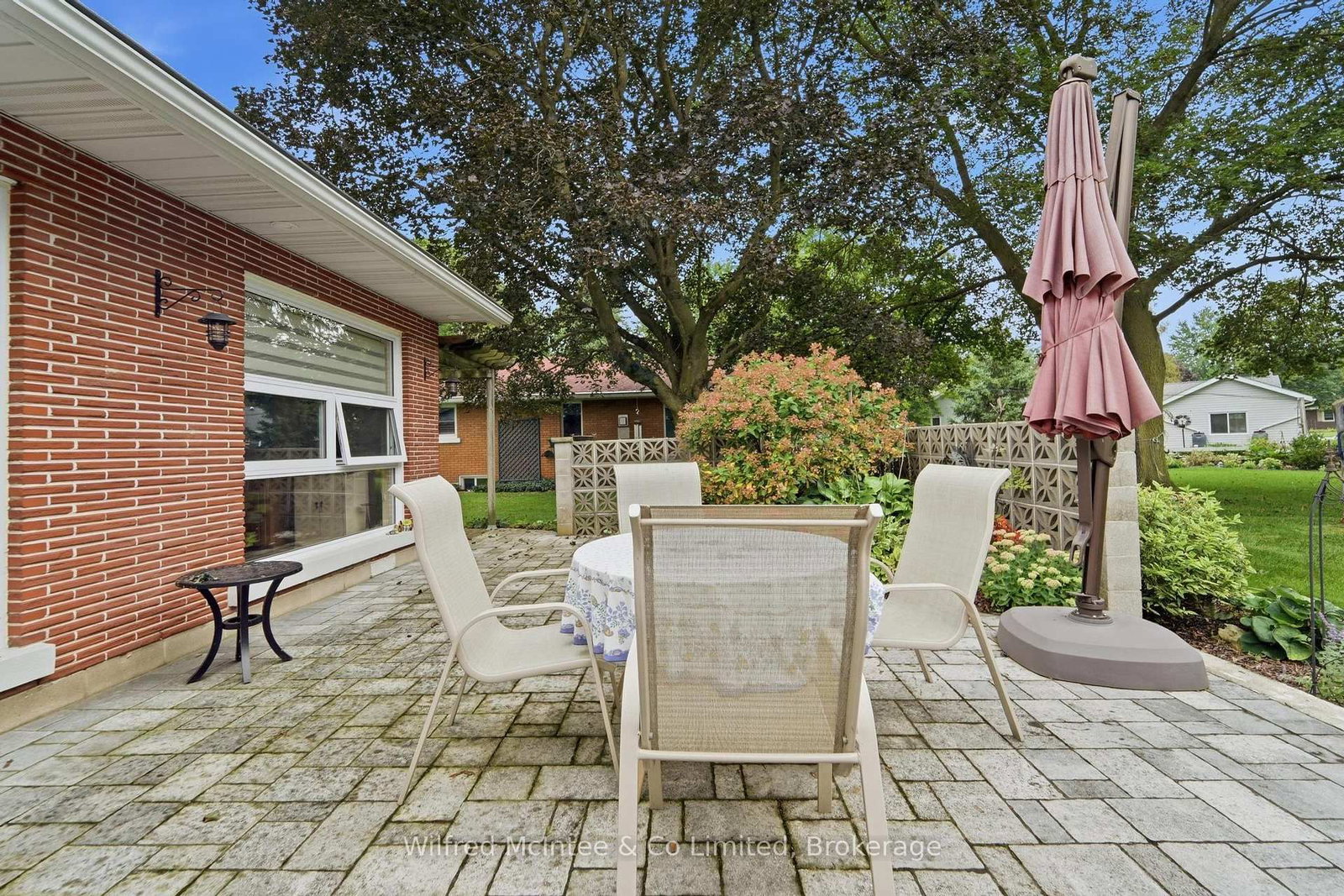 31 Johnstone Boulevard • Brockton, ON photo 17