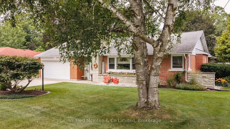 31 Johnstone Boulevard