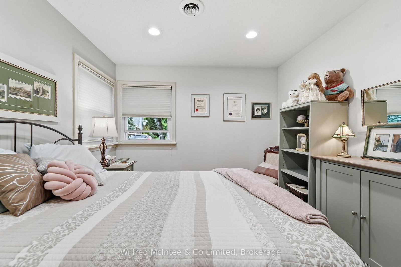 31 Johnstone Boulevard • Brockton, ON photo 34