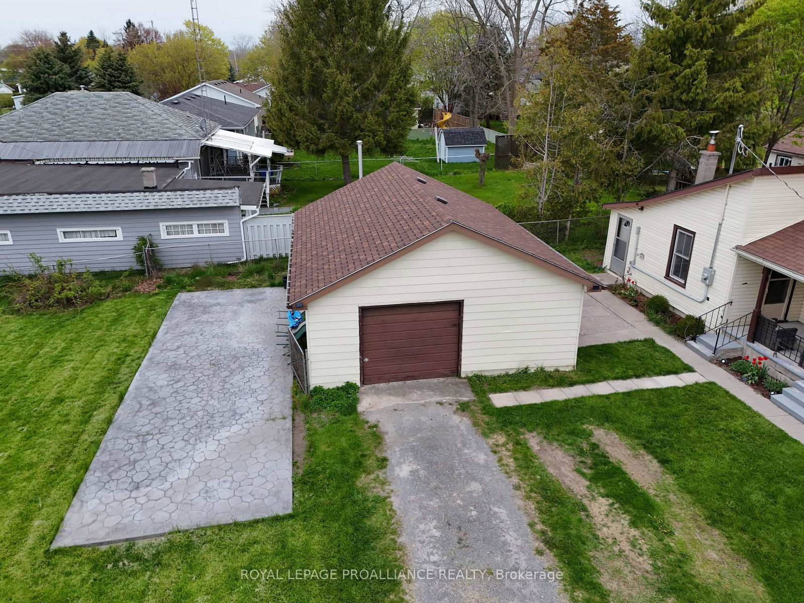 83 College Street • Deseronto, ON photo 23