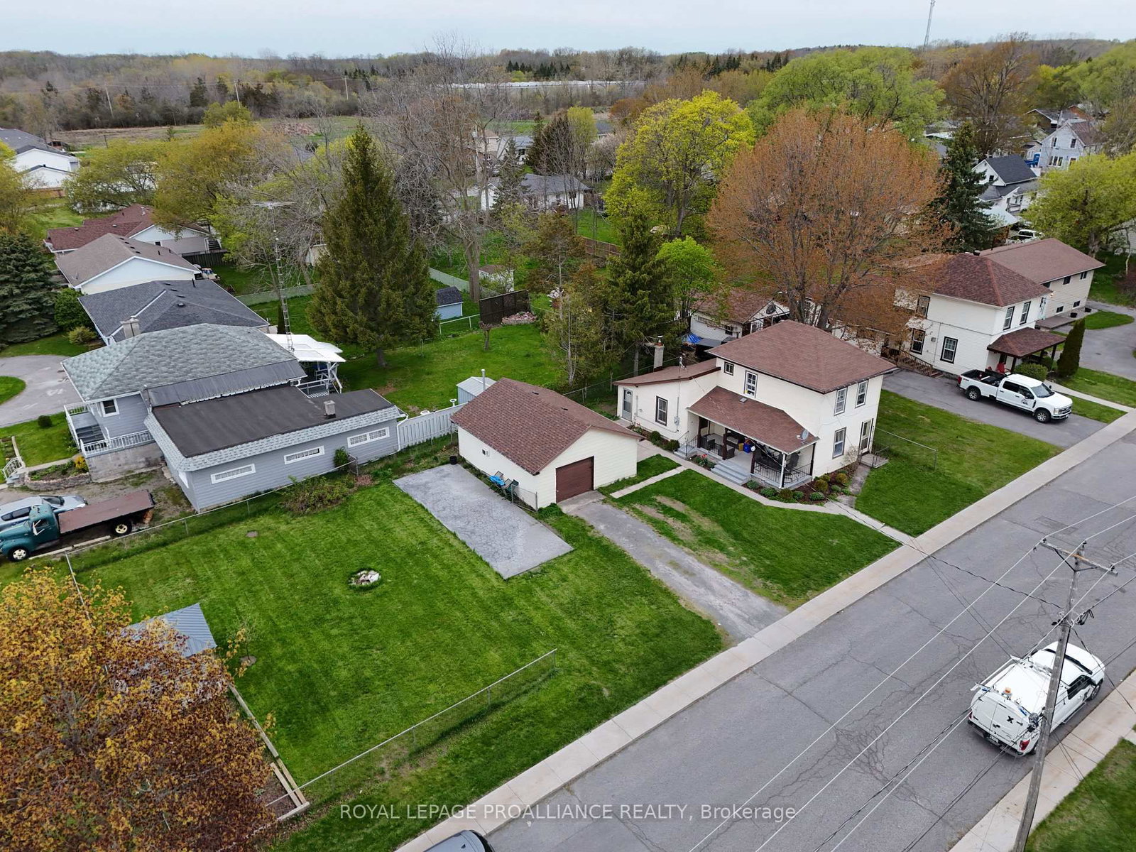 83 College Street • Deseronto, ON photo 24