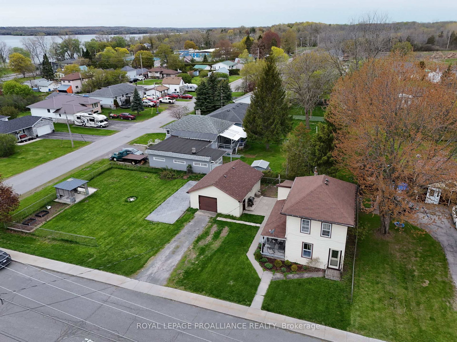 83 College Street • Deseronto, ON photo 26