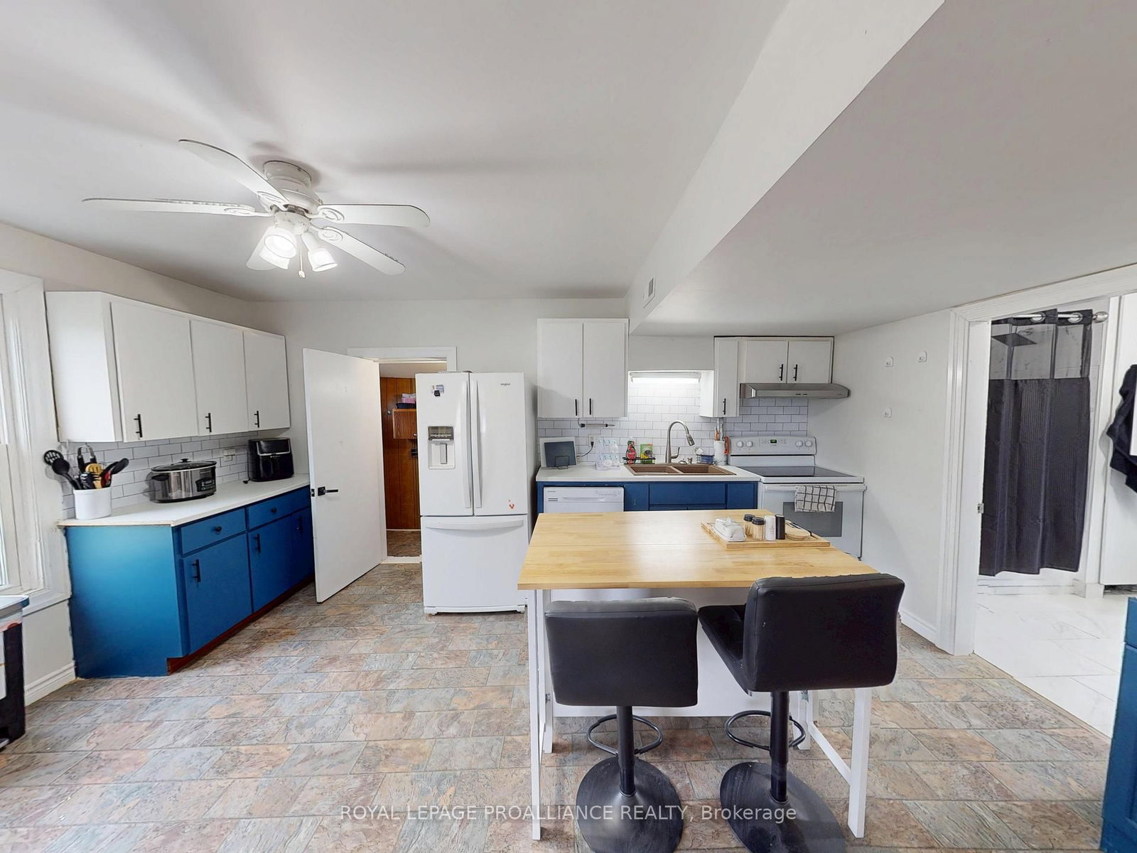 83 College Street • Deseronto, ON photo 8