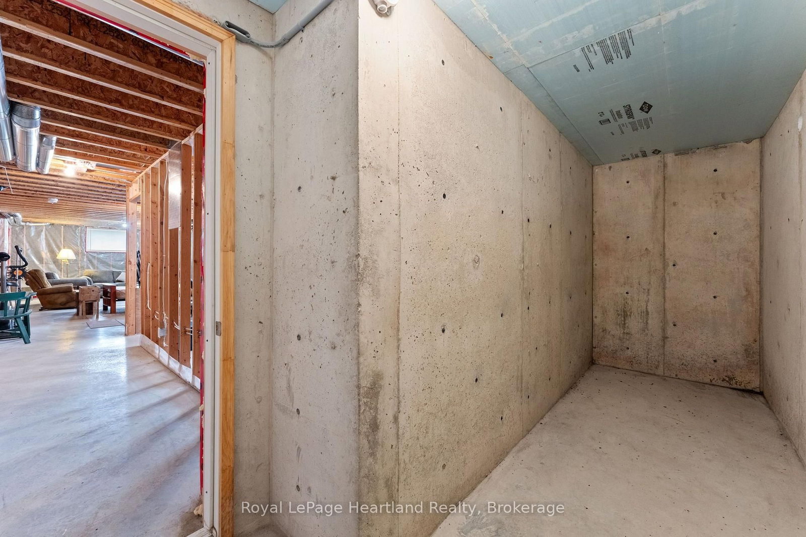 17 Clayton Street • West Perth, ON photo 32