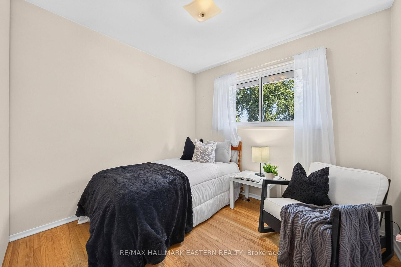 1337 Franklin Drive W • Peterborough, ON photo 10
