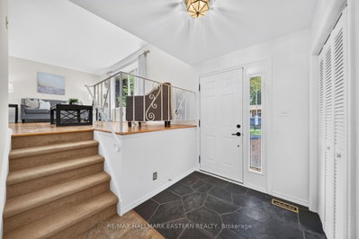 1337 Franklin Drive W • Peterborough, ON photo 4