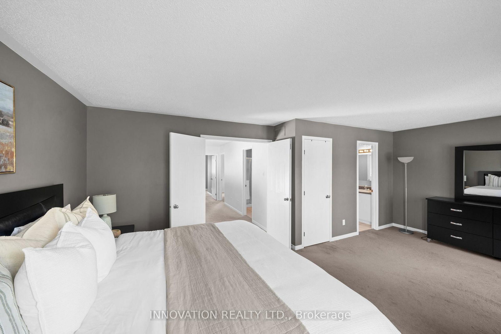 37 Chantilly Gate • Stittsville, ON photo 17