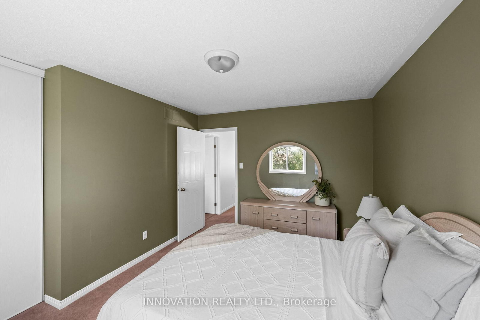 37 Chantilly Gate • Stittsville, ON photo 23