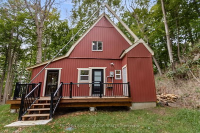 155 Woodvale Road • Leeds and the Thousand Islands, ON photo 3