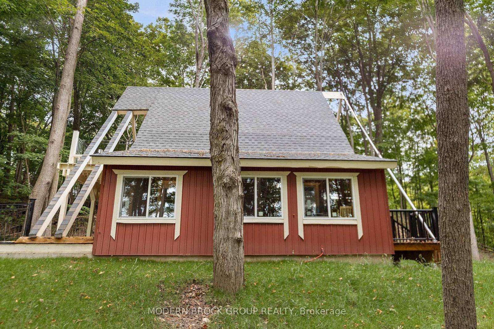 155 Woodvale Road • Leeds and the Thousand Islands, ON photo 4
