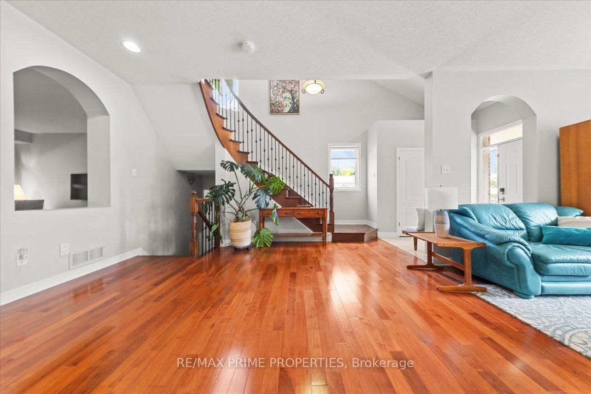 20 Quarry Ridge Drive • Ottawa, ON photo 5