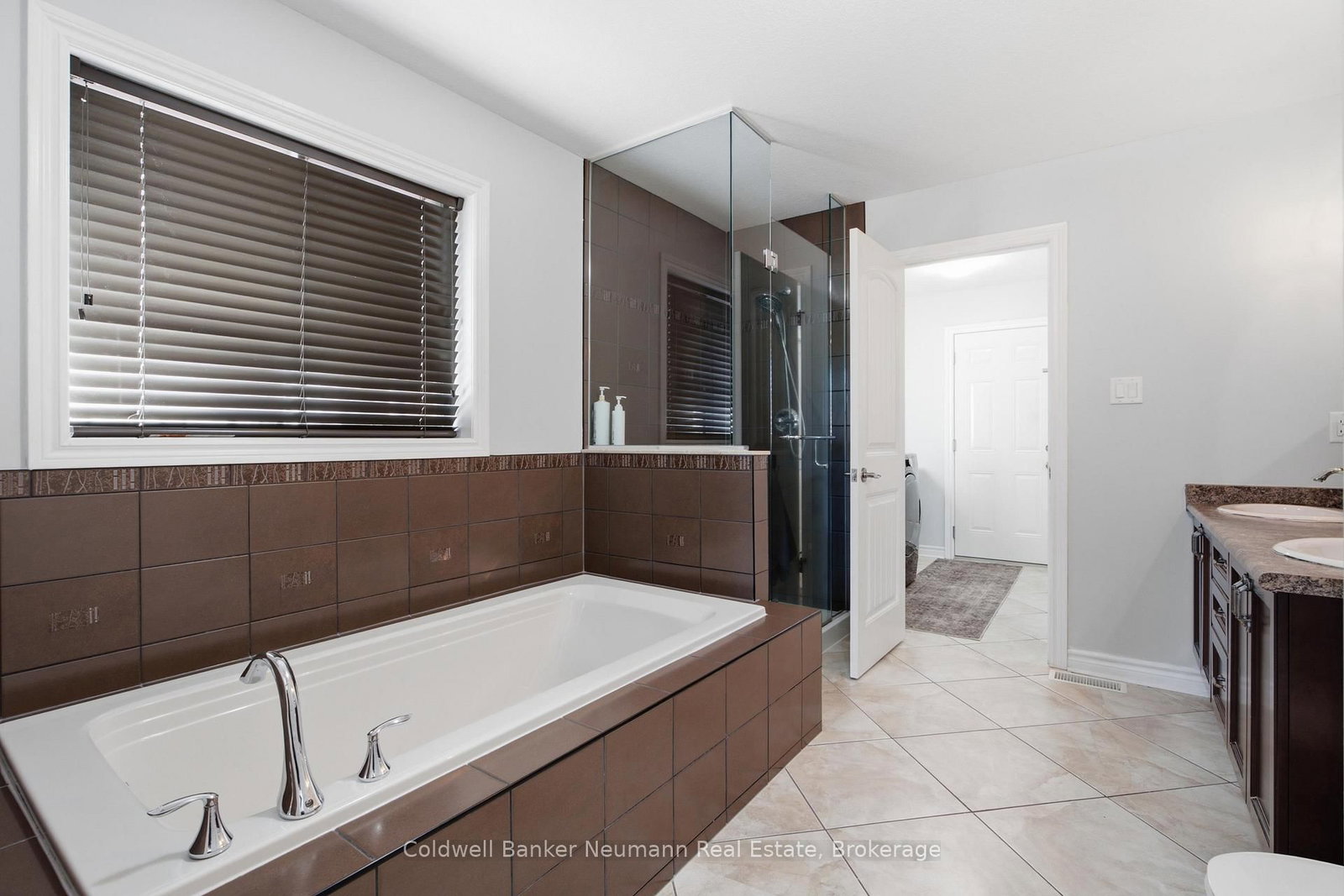186 Goodwin Drive • Guelph, ON photo 12