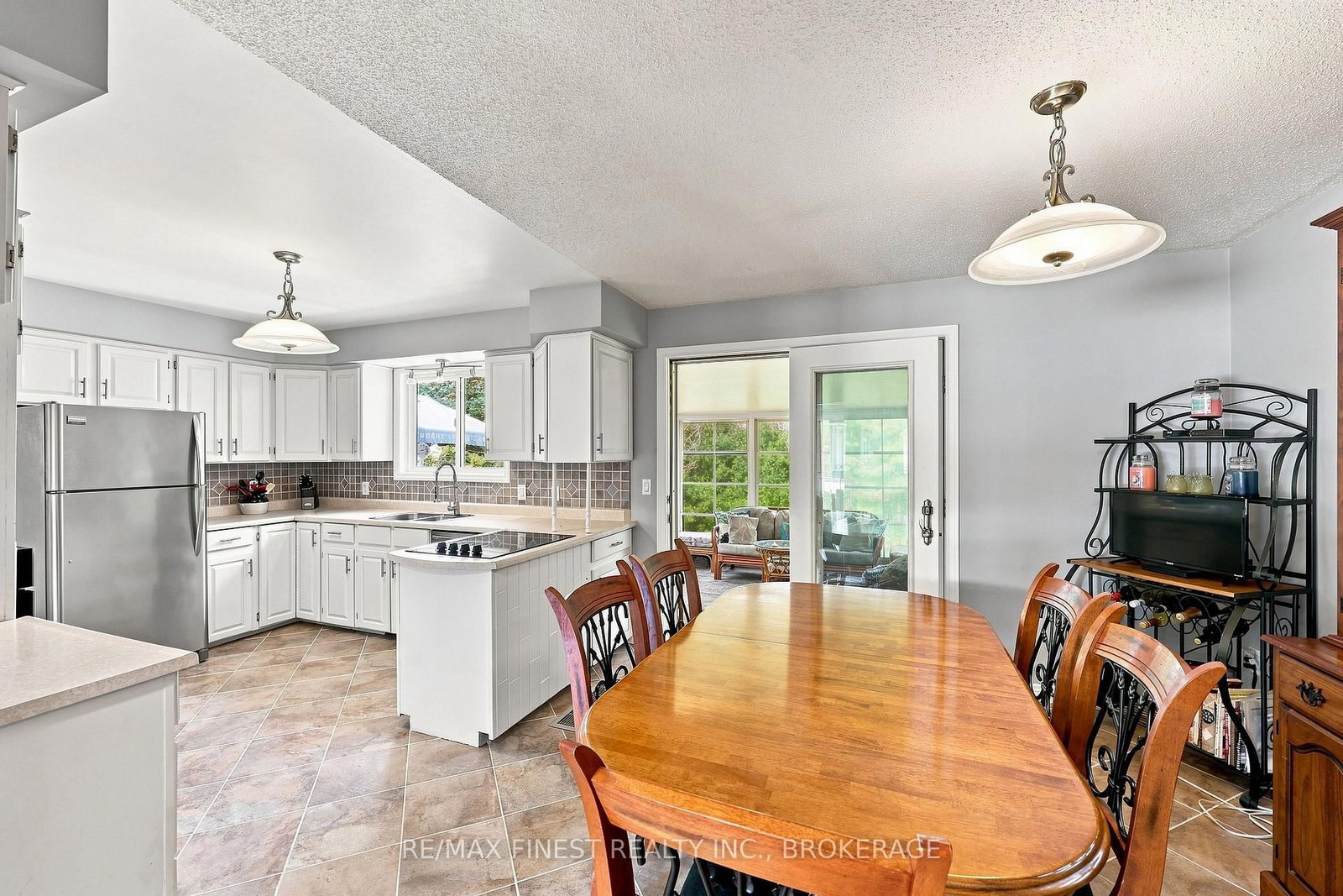 995 Bridge Street W • Greater Napanee, ON photo 10