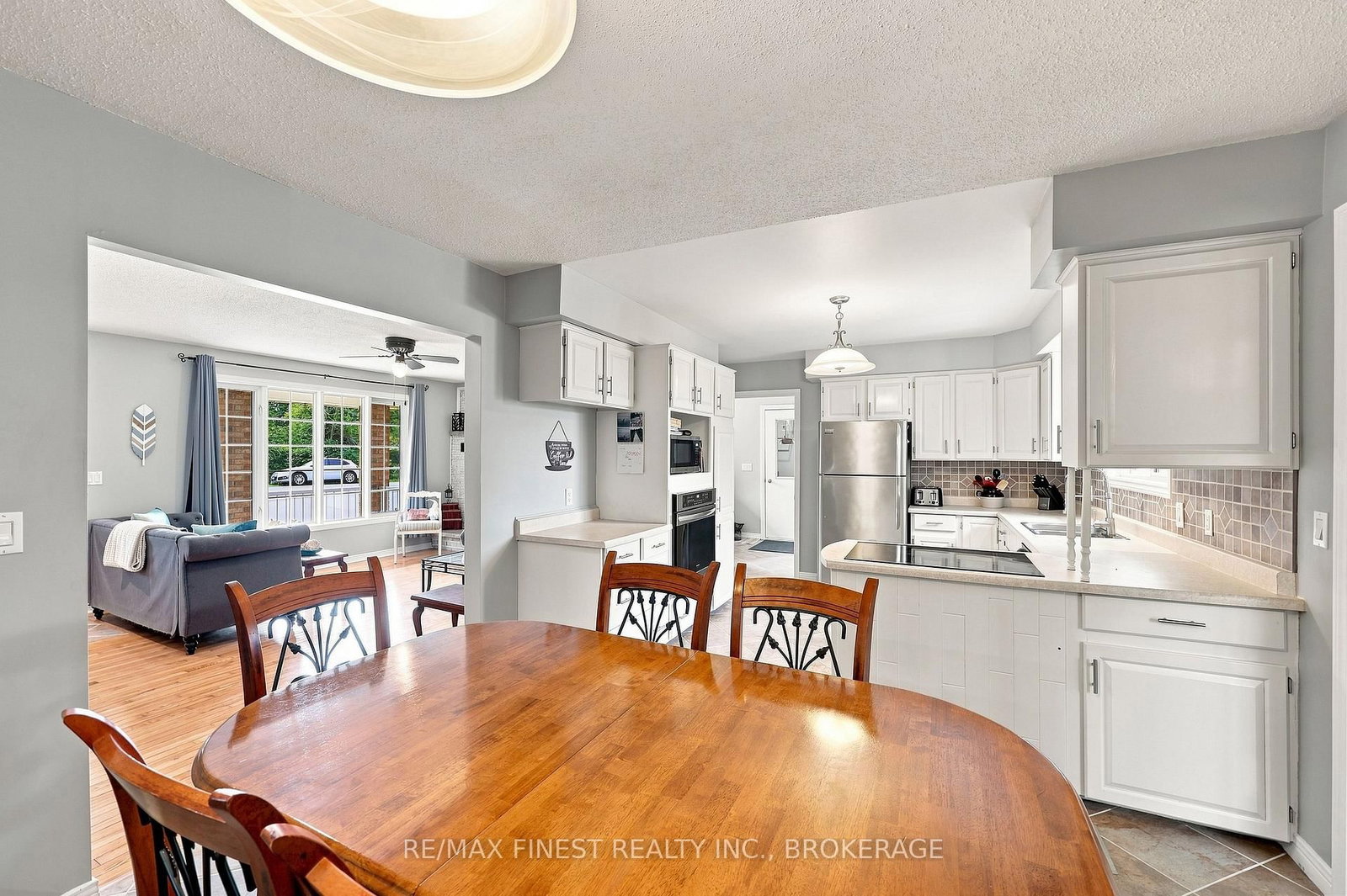 995 Bridge Street W • Greater Napanee, ON photo 12