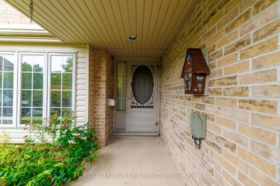 178 BECKETT Crescent • Pelham, ON photo 6