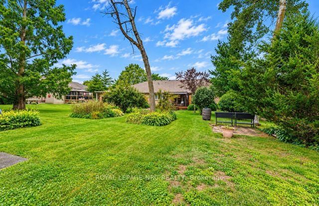 178 BECKETT Crescent • Pelham, ON photo 9