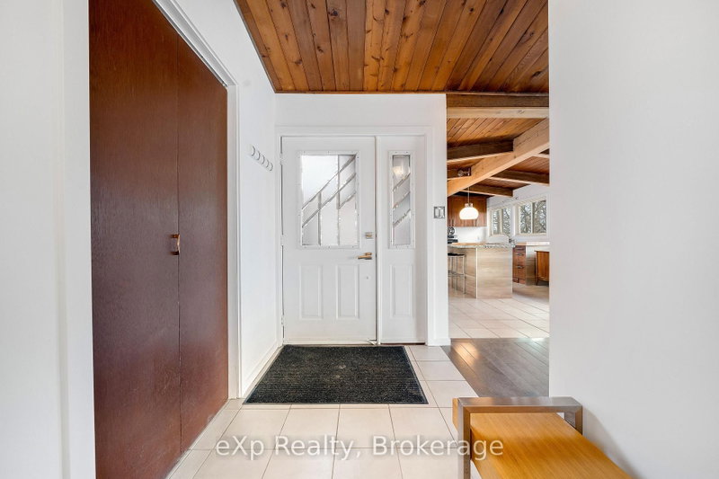 8 Sunset Avenue