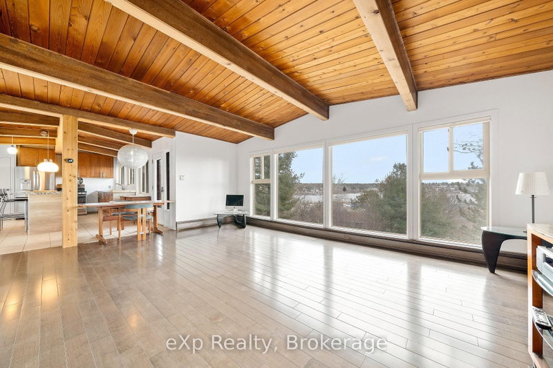 8 Sunset Avenue
