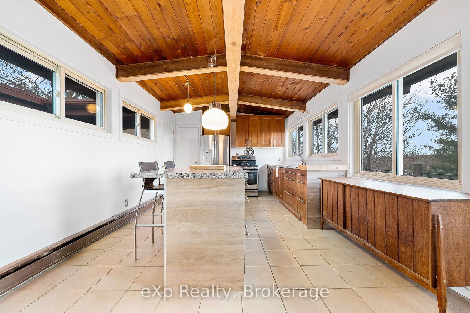 8 Sunset Avenue, Parry Sound 5
