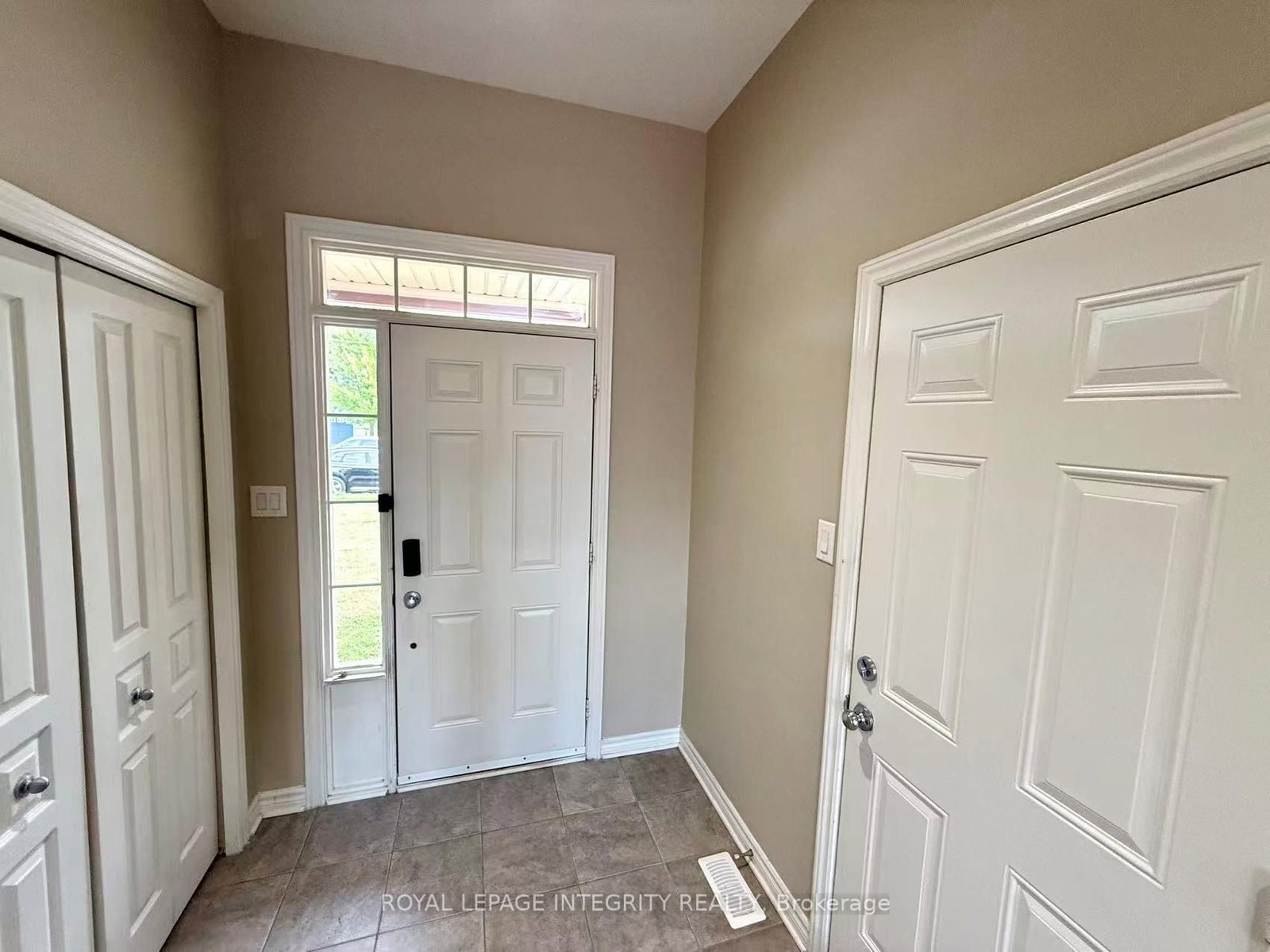 949 KLONDIKE Road, Ottawa 2