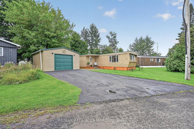 14 Saddle Avenue