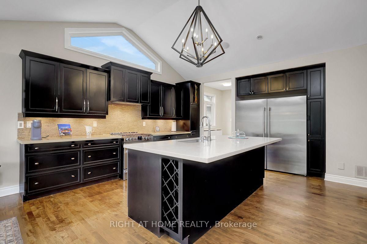 514 Landswood Way • Ottawa, ON photo 12
