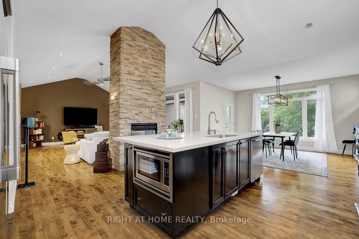 514 Landswood Way • Ottawa, ON photo 14