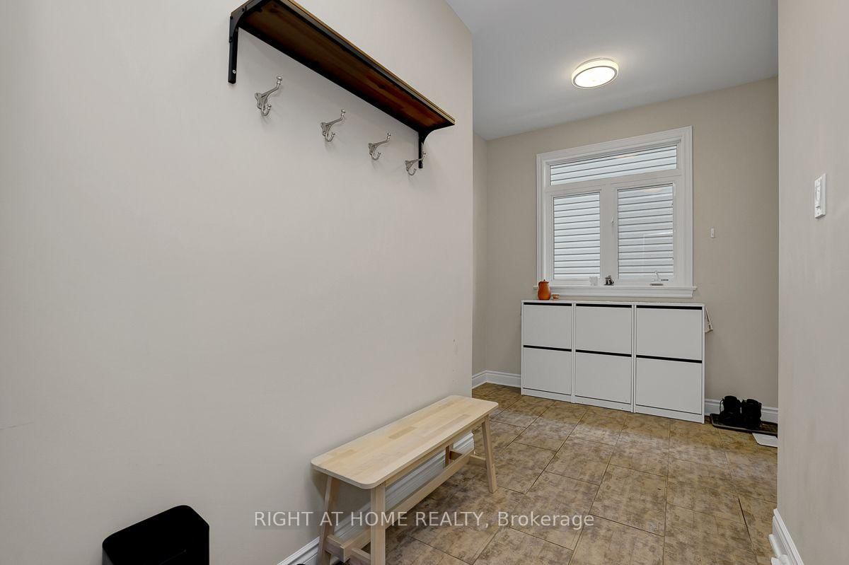 514 Landswood Way • Ottawa, ON photo 17