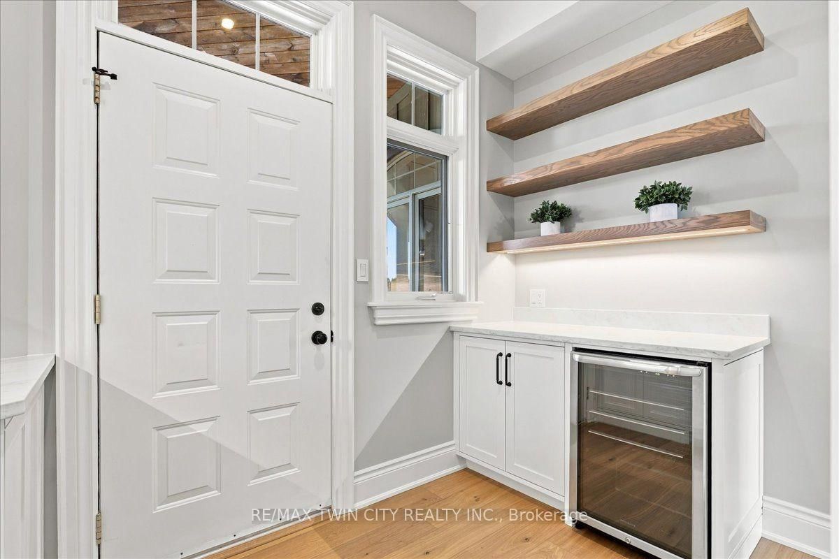 1532 6th Concession Road W • Hamilton, ON photo 12